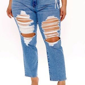 Fashion nova New Perspective Ripped Slim Mom Jeans